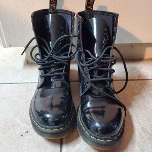 Women's size 10 Dr Martens 11821